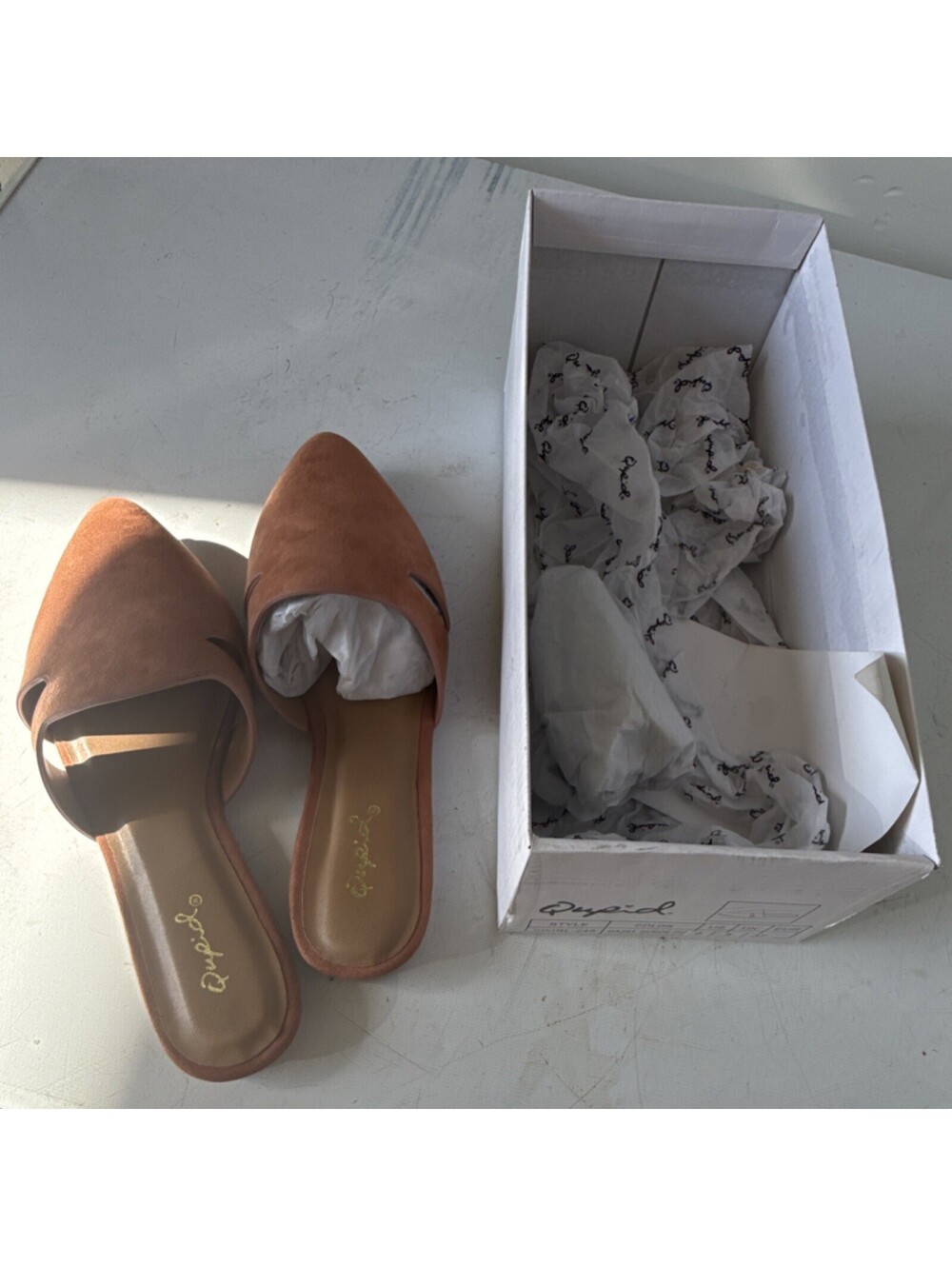 Qupid Hazel Suede Pointed Toe Slip-On Flats Women's US 6 UK 4 EU 37